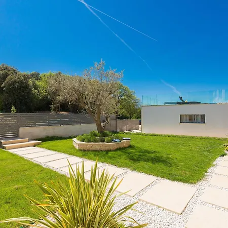 La Mer-2 By Interhome *