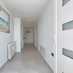 La Mer-2 By Interhome شقة بولا