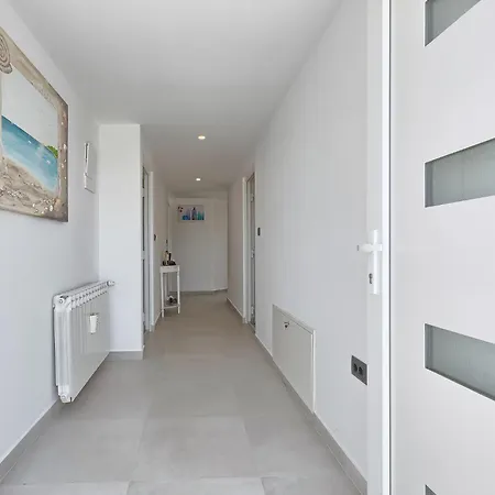 La Mer-2 By Interhome Apartment Pula